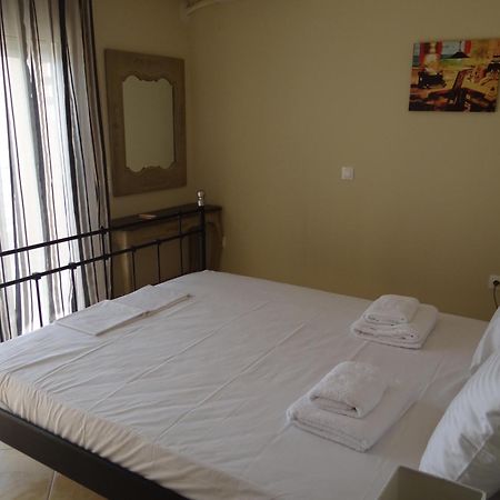 Aperanto House Paralia Loutsas Номер фото