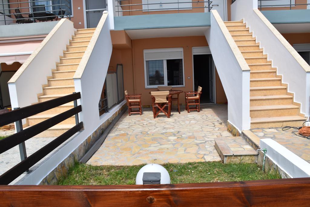 Aperanto House Paralia Loutsas Экстерьер фото