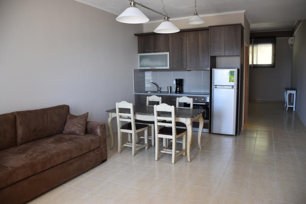 Aperanto House Paralia Loutsas Экстерьер фото