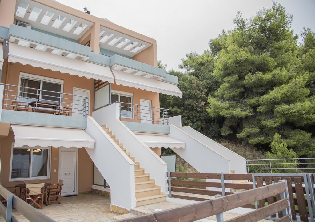 Aperanto House Paralia Loutsas Экстерьер фото