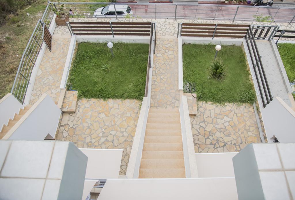 Aperanto House Paralia Loutsas Экстерьер фото