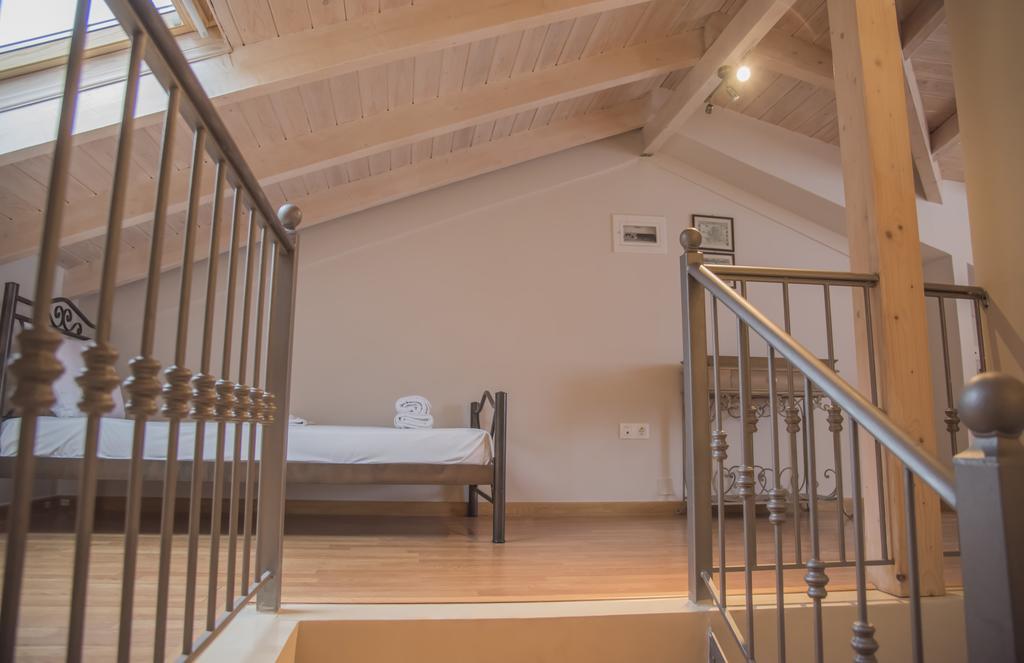 Aperanto House Paralia Loutsas Экстерьер фото