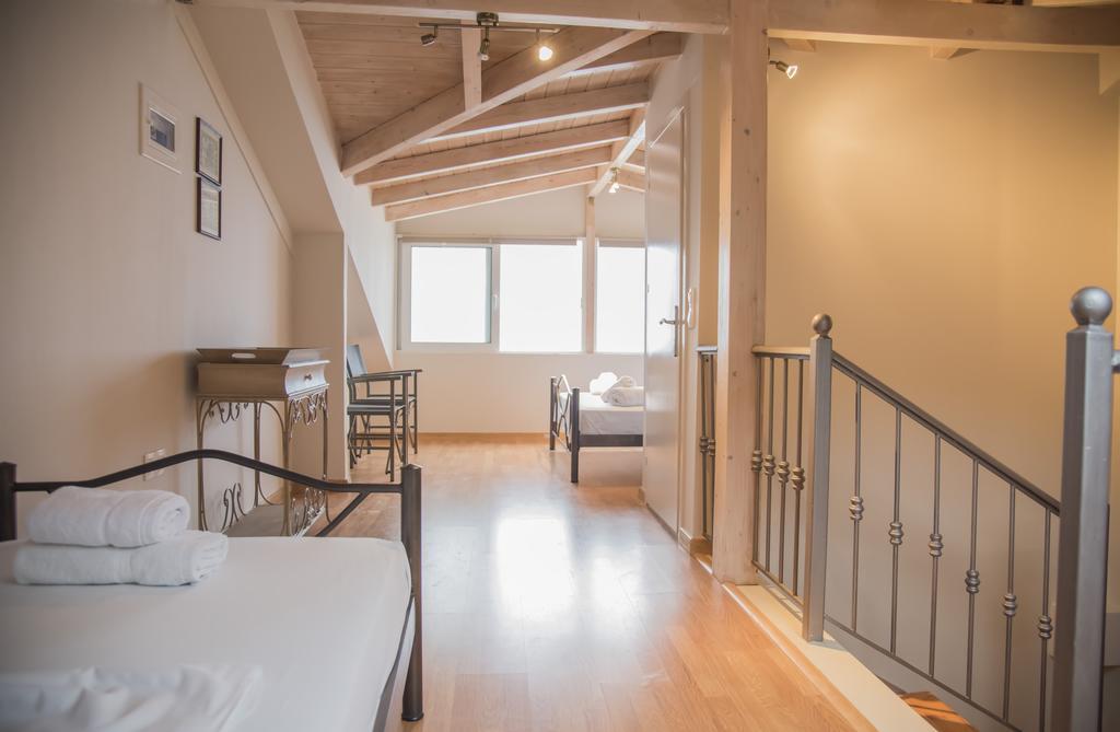 Aperanto House Paralia Loutsas Экстерьер фото