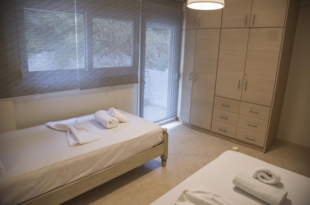 Aperanto House Paralia Loutsas Экстерьер фото