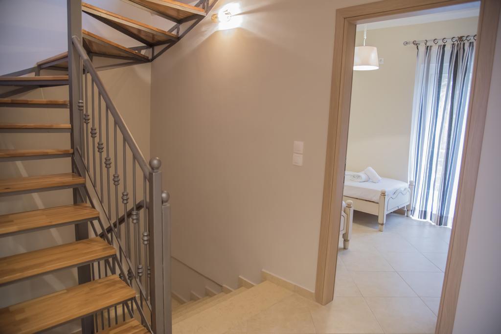 Aperanto House Paralia Loutsas Экстерьер фото