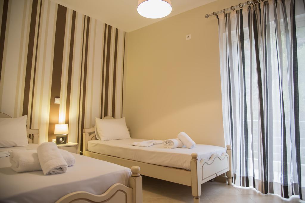 Aperanto House Paralia Loutsas Экстерьер фото