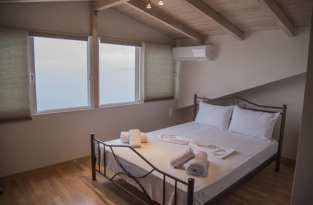 Aperanto House Paralia Loutsas Экстерьер фото