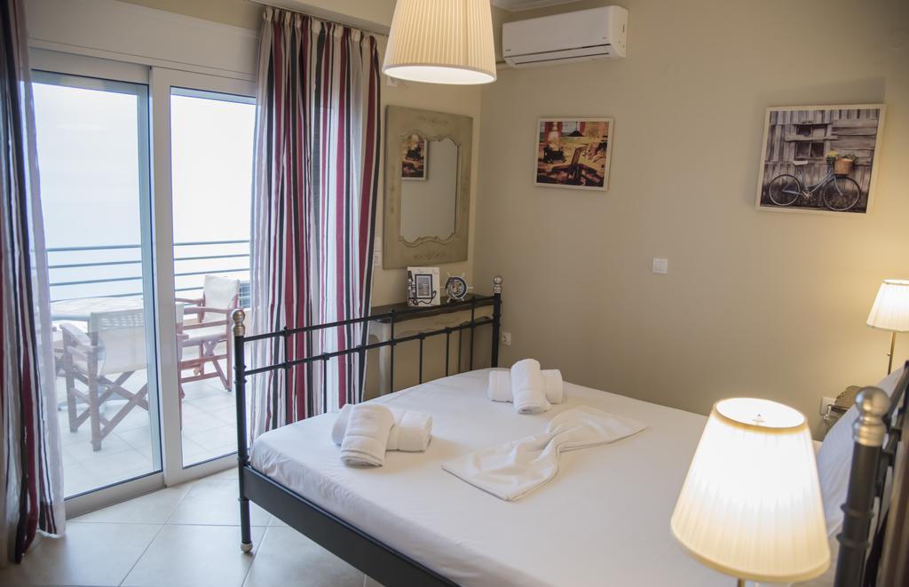 Aperanto House Paralia Loutsas Экстерьер фото