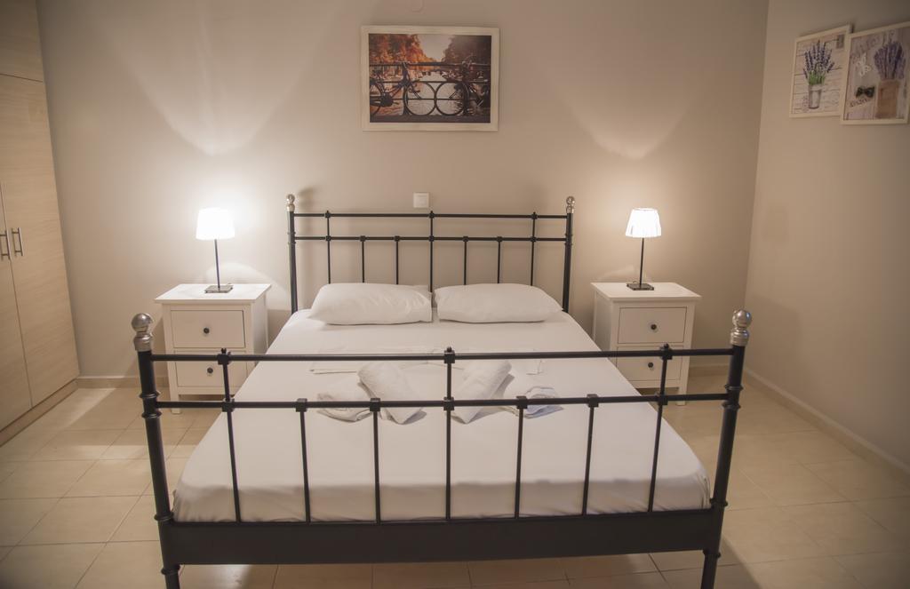 Aperanto House Paralia Loutsas Экстерьер фото